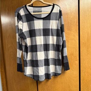 Old Navy Black and White Checkered Long Sleeve Top
